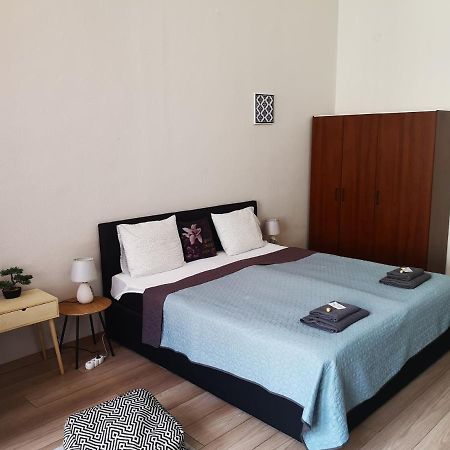 Palace - Belvarosi Apartman Eger Eksteriør billede