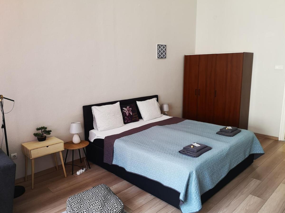 Palace - Belvarosi Apartman Eger Eksteriør billede