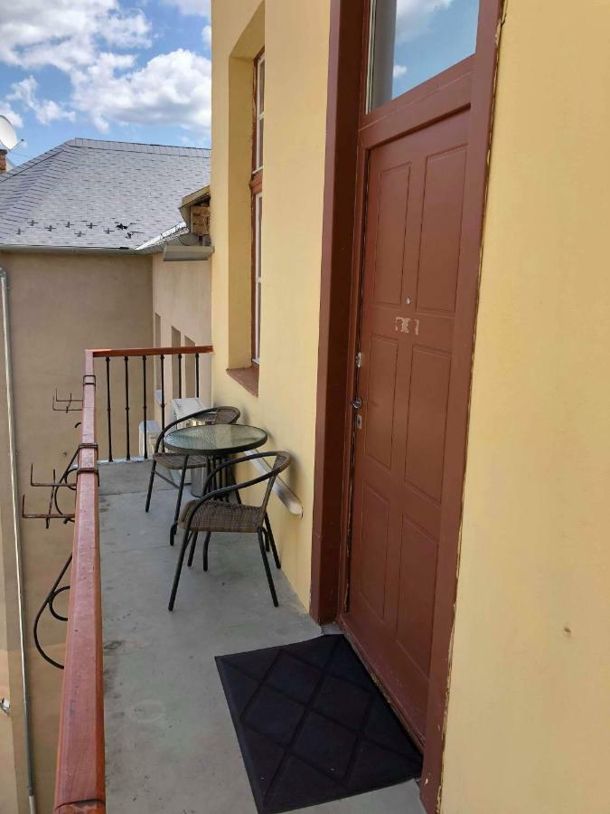 Palace - Belvarosi Apartman Eger Eksteriør billede