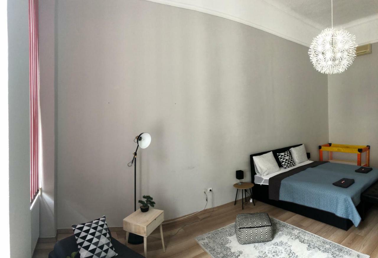 Palace - Belvarosi Apartman Eger Eksteriør billede